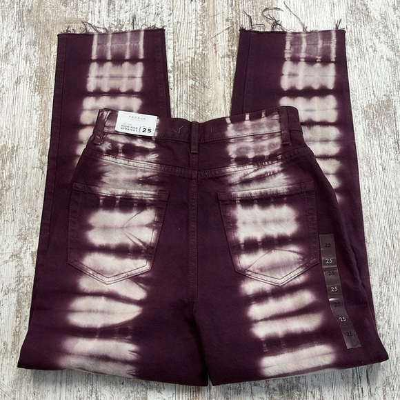 PacSun NWT Eco Raspberry Tie Dye Buttonfly High Waisted Straight Leg Jeans - Picture 13 of 15